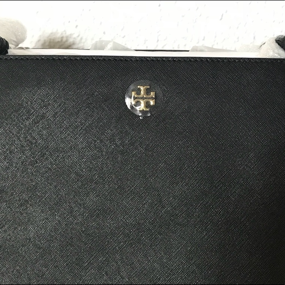 Tory Burch | Emerson LARGE Buckle Tote - Picture 4 of 7